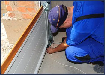 Neighborhood Garage Door Puyallup, WA 253-236-7590 - cont-door-instiallation-t-22-gr-23m